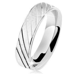 Strieborný prsteň 925, vrúbkovaný povrch, lesklé okraje a šikmé zárezy - Veľkosť: 54 mm