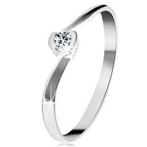 Prsteň z bieleho 14K zlata - číry diamant medzi zahnutými koncami ramien - Veľkosť: 50 mm