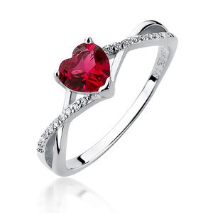 OLIVIE Strieborný prsteň SRDCE RUBY 3635 Veľkosť prsteňov: 5 (EÚ: 49 – 50) Ag 925; ≤1,6 g.