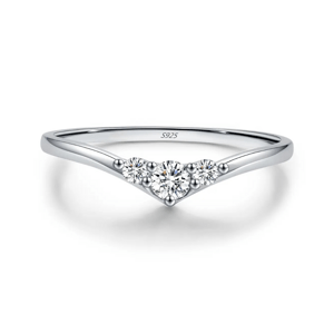Olivie Stříbrný prsten MOISSANITE 9486 Velikost prstenů: 9 (EU: 59-61) Ag 925; ≤1,1 g.